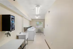 752 Quaker Ln, Warwick, RI 02818 - Photo 18