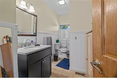 129 Simmonsville Avenue, Johnston, RI 02919 - Photo 14