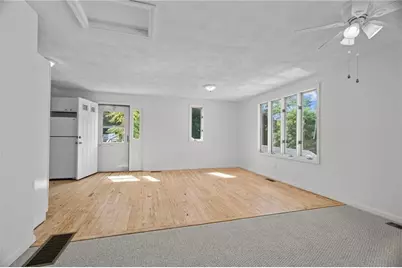 129 Simmonsville Avenue, Johnston, RI 02919 - Photo 32