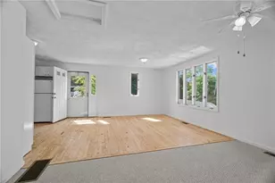 129 Simmonsville Ave, Johnston, RI 02919 - Photo 32