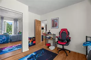 129 Simmonsville Ave, Johnston, RI 02919 - Photo 14