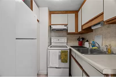 129 Simmonsville Avenue, Johnston, RI 02919 - Photo 18