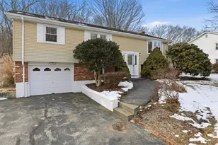 7 Hidden Valley Ln, Lincoln, RI 02865 - Photo 1