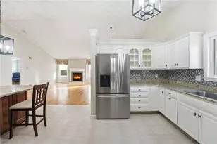 180 Spencer Woods Dr, Warwick, RI 02818 - Photo 12