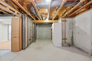 180 Spencer Woods Dr, Warwick, RI 02818 - Photo 42