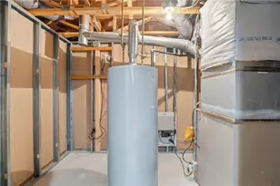 180 Spencer Woods Dr, Warwick, RI 02818 - Photo 44