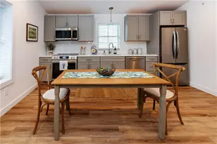 32 Exchange St, East Greenwich, RI 02818 - Photo 16