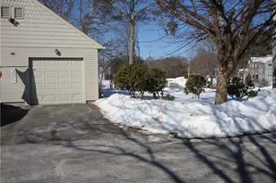 48 Arnold Ct, North Providence, RI 02904 - Photo 4