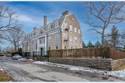 1 Oakwood Terrace #7, Newport, RI 02840 - Photo 1