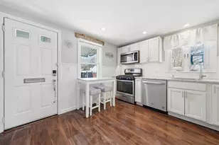 11 Midway Dr, Warwick, RI 02886 - Photo 12