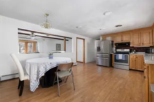 73 Westwood Dr, Cumberland, RI 02864 - Photo 8