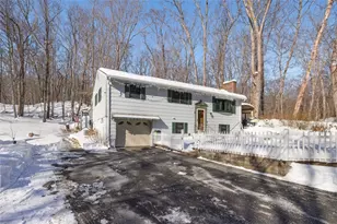 73 Westwood Dr, Cumberland, RI 02864 - Photo 4