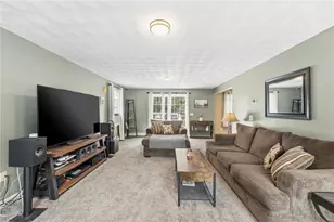 13 Beverly Ann Dr, Hopkinton, RI 02832 - Photo 6