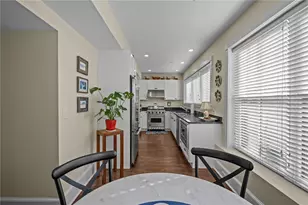 423 Hope St, Bristol, RI 02809 - Photo 16