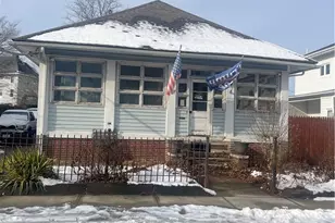 107 Mulberry St, Pawtucket, RI 02860 - Photo 2