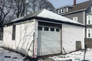 107 Mulberry St, Pawtucket, RI 02860 - Photo 8