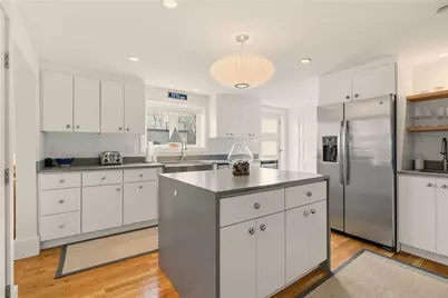 59 Houston Avenue, Newport, RI 02840 - Photo 8
