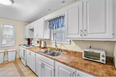 12 Hammond Street, Newport, RI 02840 - Photo 4