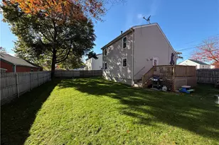 108 Fern St, Warwick, RI 02889 - Photo 26