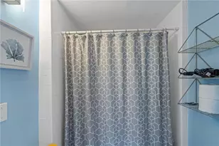 7 Bacheller St, Newport, RI 02840 - Photo 16