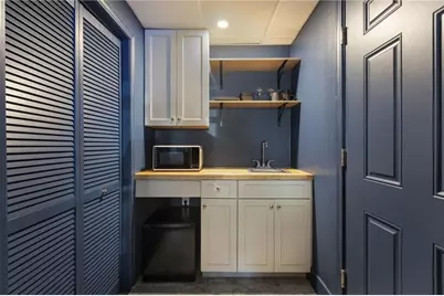 38 Dr. Marcus Wheatland Boulevard #5, Newport, RI 02840 - Photo 8