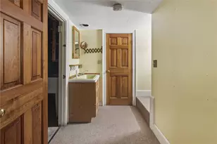 20 Fair St, Newport, RI 02840 - Photo 38