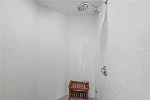 2269 E Main Rd, Portsmouth, RI 02871 - Photo 34