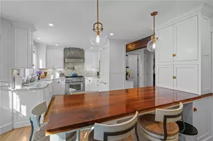 2269 E Main Rd, Portsmouth, RI 02871 - Photo 10