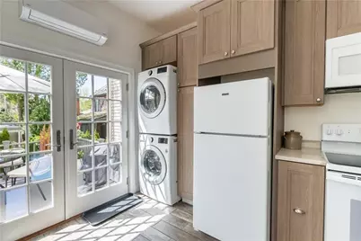 4 Red Cross Avenue #1A, Newport, RI 02840 - Photo 6