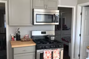 286 Glenwood Ave, Pawtucket, RI 02860 - Photo 2