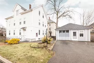 286 Glenwood Ave, Pawtucket, RI 02860 - Photo 14