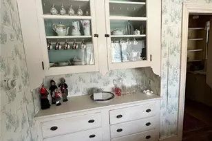 127 Longfellow Rd, Jamestown, RI 02835 - Photo 4