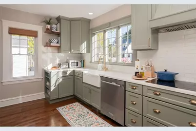 26 Vernon Avenue, Newport, RI 02840 - Photo 1