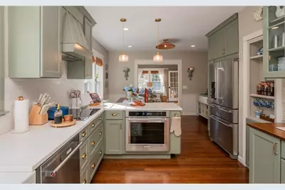 26 Vernon Avenue, Newport, RI 02840 - Photo 2