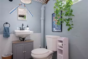 26 Vernon Ave, Newport, RI 02840 - Photo 32