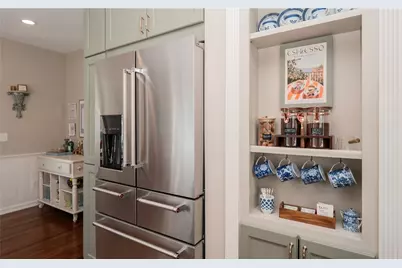 26 Vernon Avenue, Newport, RI 02840 - Photo 18