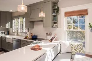 26 Vernon Ave, Newport, RI 02840 - Photo 16