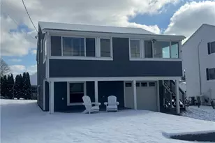 7 White Cap Rd, Narragansett, RI 02882 - Photo 2