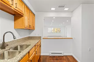 30 Argyle Ave, East Providence, RI 02915 - Photo 10