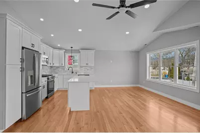 85 Colonial Avenue, Cumberland, RI 02864 - Photo 4