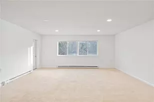 30 Argyle Ave, East Providence, RI 02915 - Photo 10