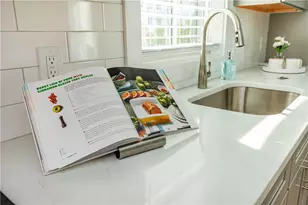 32 Exchange St, East Greenwich, RI 02818 - Photo 16