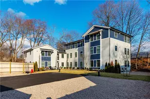 32 Exchange St, East Greenwich, RI 02818 - Photo 1