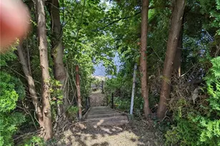 351 County Rd, Barrington, RI 02806 - Photo 16