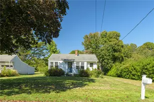 9 Champlin Dr, Westerly, RI 02891 - Photo 2