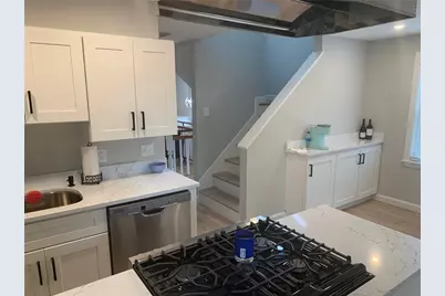 33 Van Zandt Avenue #1, Newport, RI 02840 - Photo 8