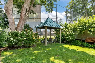 22 Bridge Street, Newport, RI 02840 - Photo 26