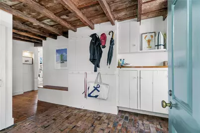 22 Bridge Street, Newport, RI 02840 - Photo 2