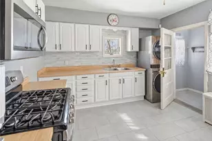 83 4th Ave, Woonsocket, RI 02895 - Photo 4