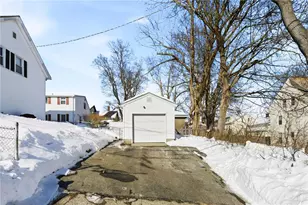 83 4th Ave, Woonsocket, RI 02895 - Photo 20